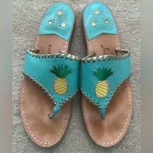 JACK ROGERS PINEAPPLE SANDAL IN BLUE & GOLD SIZE 10